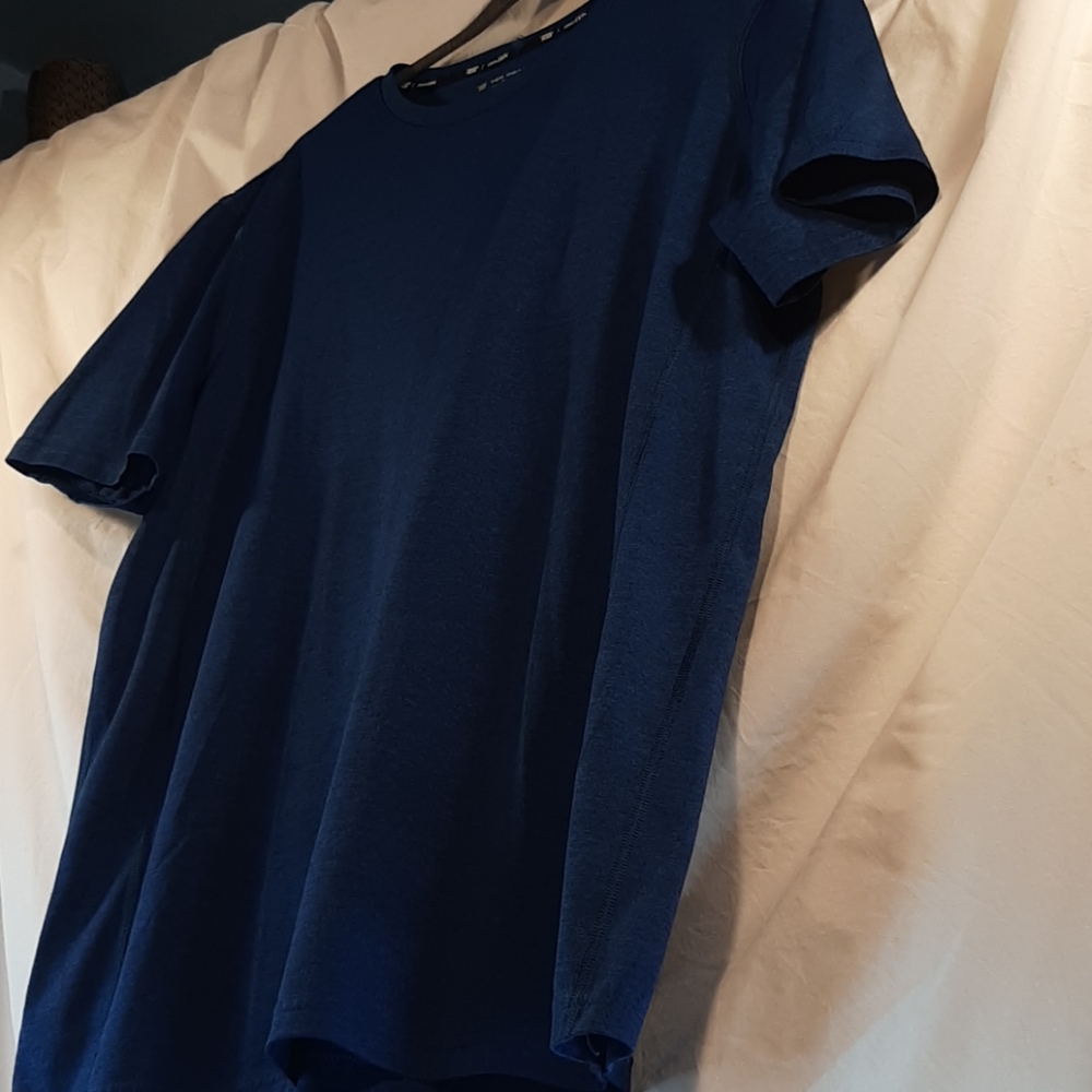 TEK GEAR  SHIRT